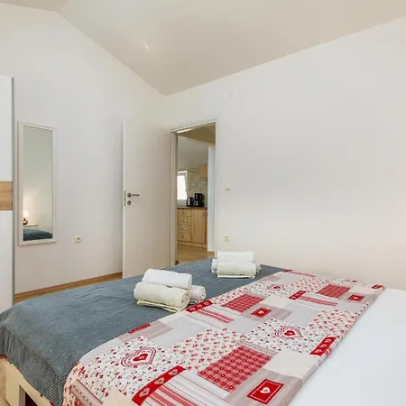 2 Bedroom Gorgeous In * Pula