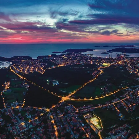 Διαμέρισμα 2 Bedroom Amazing In