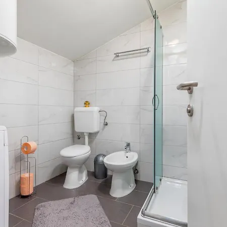 2 Bedroom Gorgeous In Apartmán