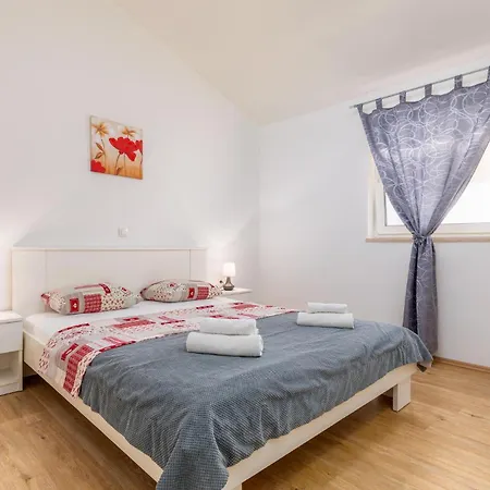 Apartmán 2 Bedroom Gorgeous In Pula